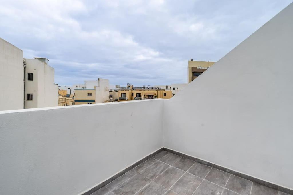 شقة Penthouse In خليج سانت بول المظهر الخارجي الصورة