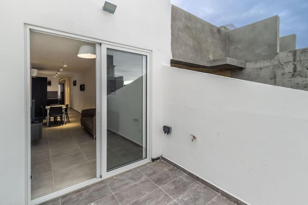 شقة Penthouse In خليج سانت بول المظهر الخارجي الصورة