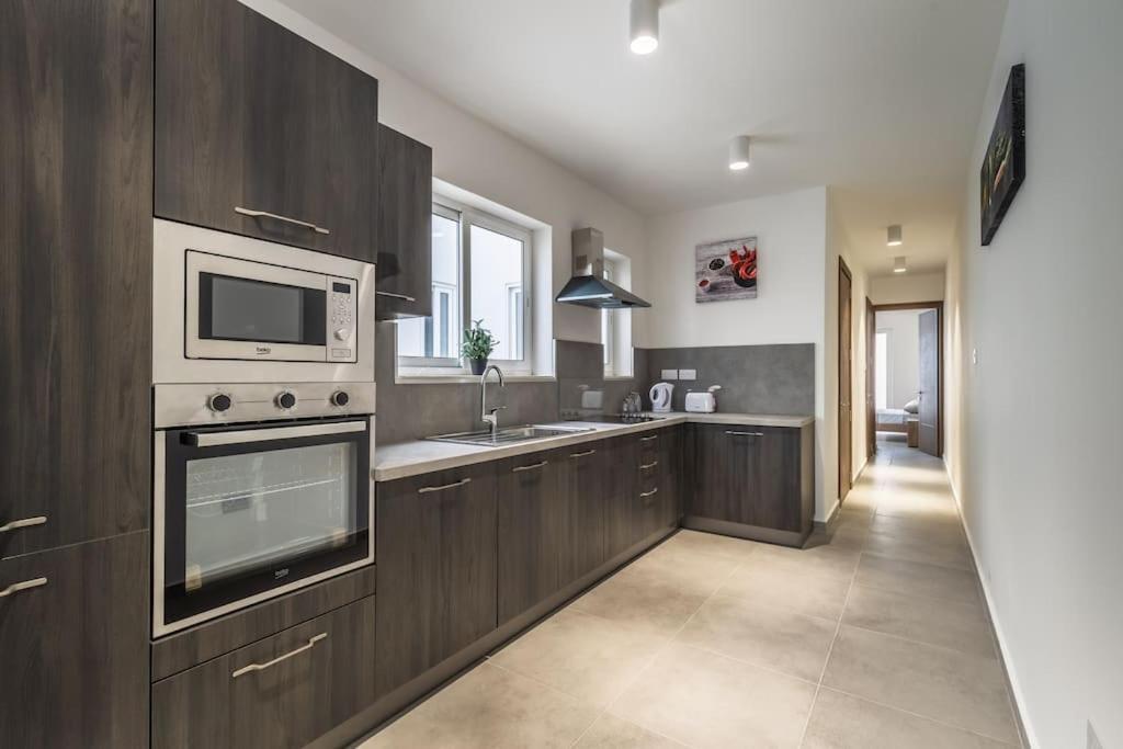 شقة Penthouse In خليج سانت بول المظهر الخارجي الصورة